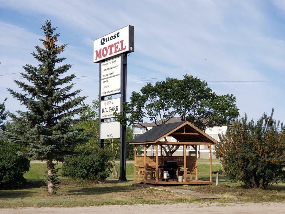 Quest Motel Whitewood エクステリア 写真